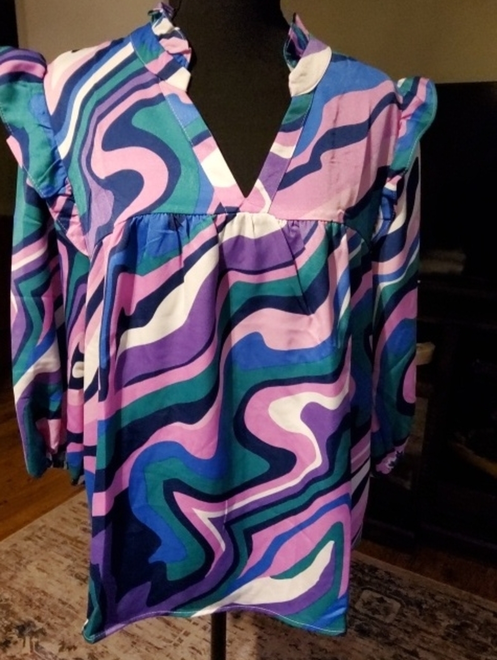 Michelle McDowell Oh Behave Austin Powers Psychedelic Blouse NIP Large